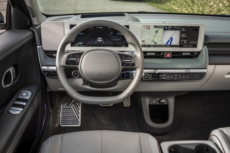 Торпедо Hyundai IONIQ 5 2021 года  (WW) (фото 14 из 20)